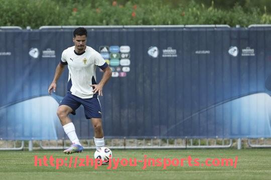 jiuyou九游娱乐-2025年世俱杯赞助资金风险管理机制与实际应用分析