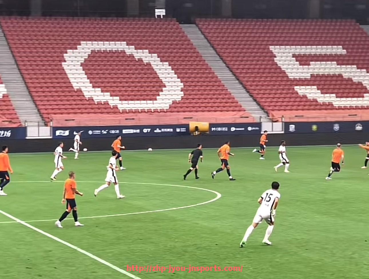 jiuyou九游娱乐-英超联赛中的插眼球员及其战术作用介绍